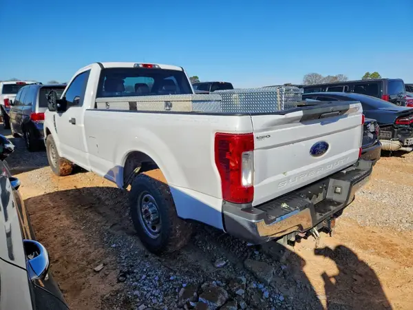 1FTBF2A6XKEE08985 2019 FORD F250 - Image 2