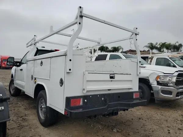 1FTBF2AA1REF93944 2024 FORD F250 - Image 2