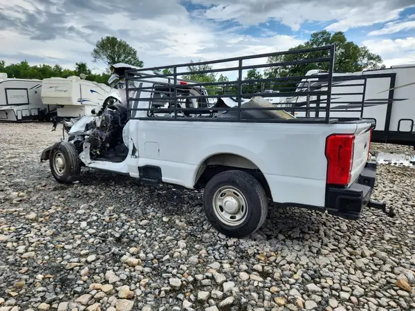 1FTBF2AA6REF09715 2024 FORD F250 - Image 2
