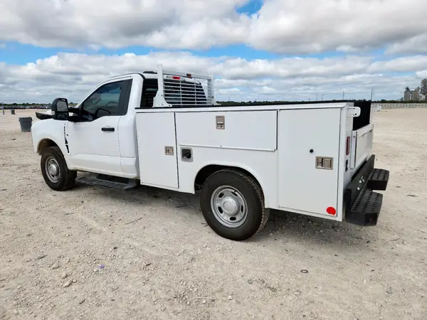 1FTBF2AA8REE84672 2024 FORD F250 - Image 2