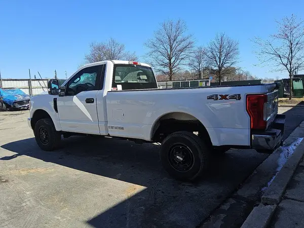 1FTBF2B60HEE61749 2017 FORD F250 - Image 2