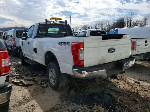 1FTBF2B60KEF66329 2019 FORD F250 - Image 2