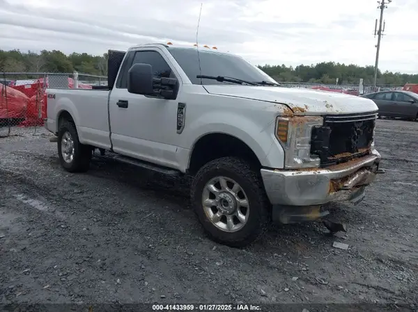 1FTBF2B61JEB03629 2018 FORD F250 - Image 1