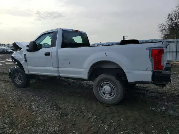 1FTBF2B62HED03252 2017 FORD F250 - Image 2
