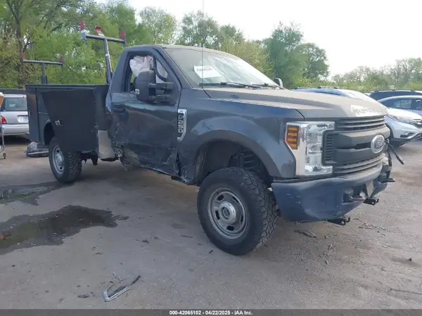 1FTBF2B62JEC64684 2018 FORD F250 - Image 1