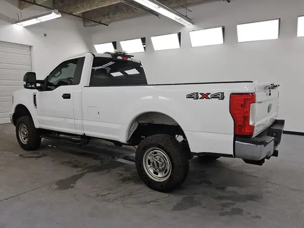 1FTBF2B62KEF61553 2019 FORD F250 - Image 2