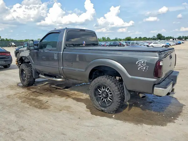 1FTBF2B63GEA69265 2016 FORD F250 - Image 2