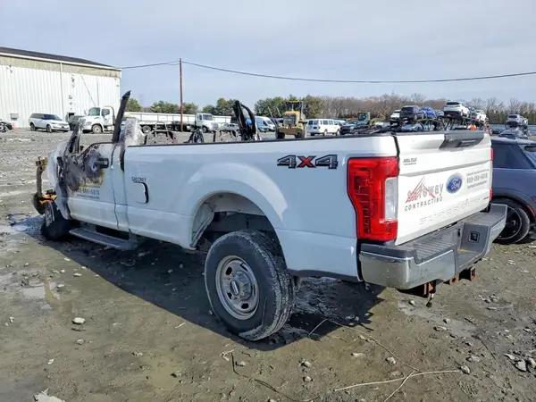 1FTBF2B63HEB30776 2017 FORD F250 - Image 2