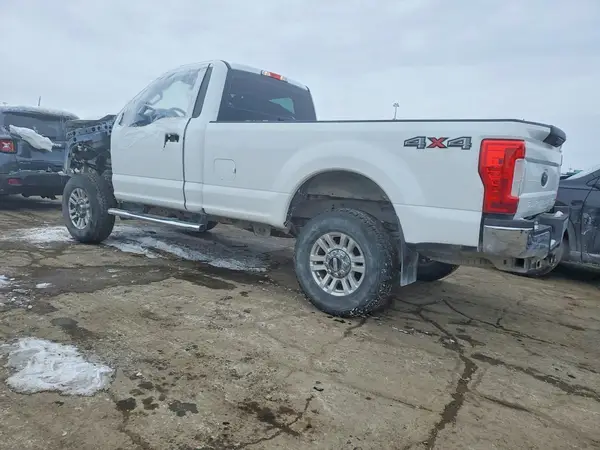 1FTBF2B63HEE89884 2017 FORD F250 - Image 2