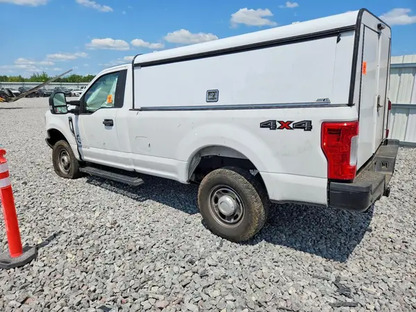 1FTBF2B63KED15644 2019 FORD F250 - Image 2