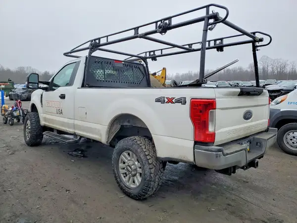 1FTBF2B63KEE19633 2019 FORD F250 - Image 2