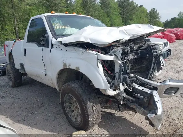 1FTBF2B64GEA10628 2016 FORD F250 - Image 1
