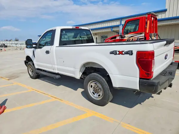 1FTBF2B64HED53425 2017 FORD F250 - Image 2