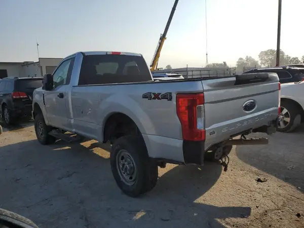 1FTBF2B64JEB64313 2018 FORD F250 - Image 2