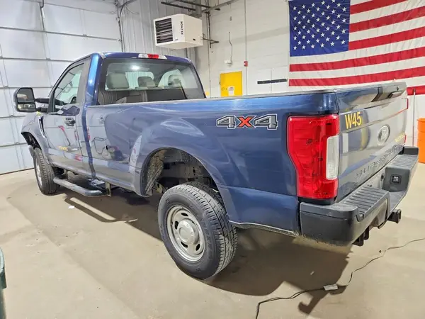 1FTBF2B66KED14309 2019 FORD F250 - Image 2