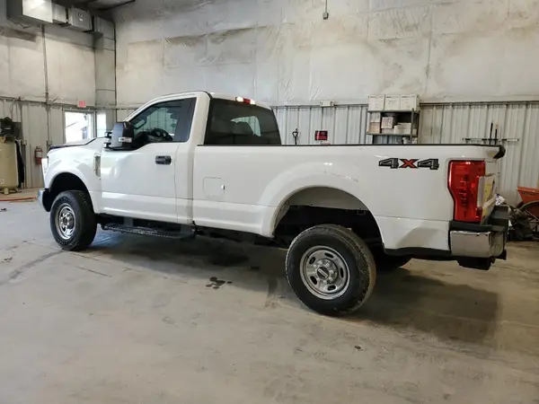 1FTBF2B66KED30610 2019 FORD F250 - Image 2