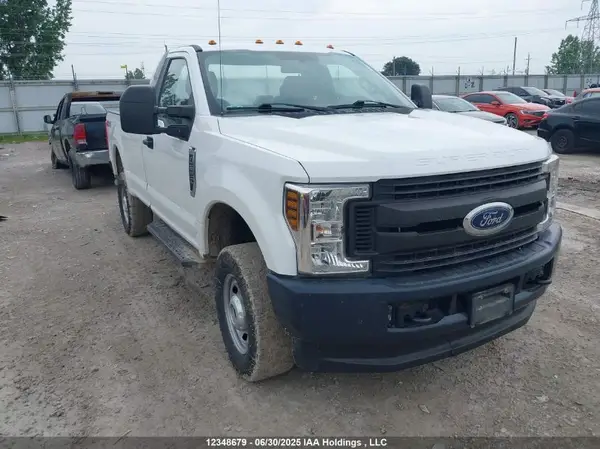1FTBF2B67JEB86743 2018 FORD F250 - Image 1