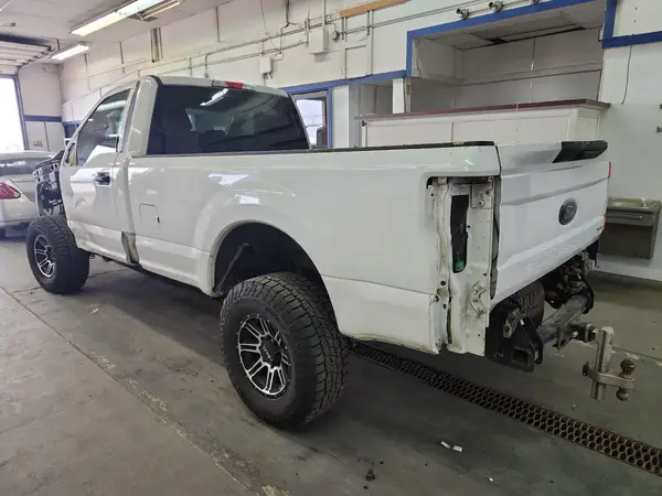 1FTBF2B69HED08657 2017 FORD F250 - Image 2