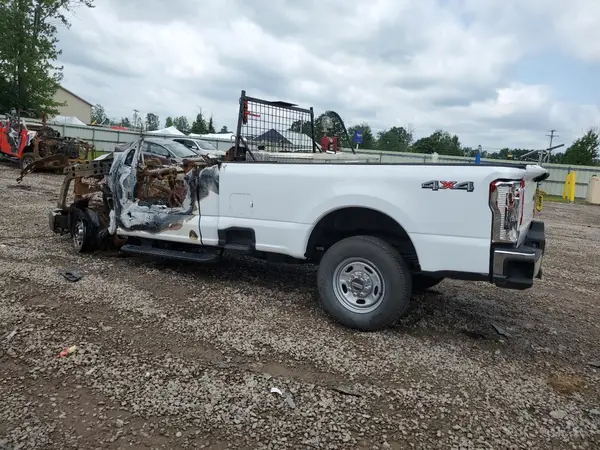 1FTBF2BA4REF02129 2024 FORD F250 - Image 2