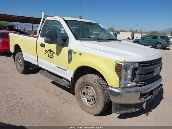1FTBF2BT0JEB83981 2018 FORD F250 - Image 1