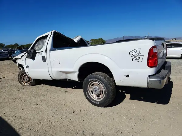 1FTBF2BT7GEB24869 2016 FORD F250 - Image 2