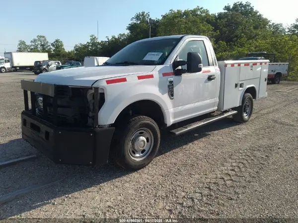 1FTBF2BT9HEC33223 2017 FORD F250 - Image 2