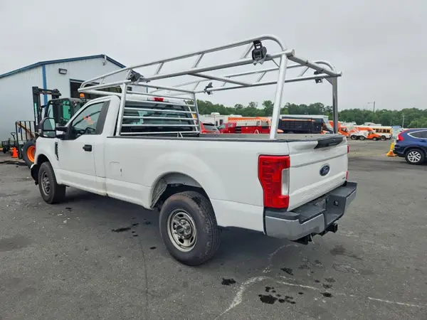 1FTBF3A66KEE36210 2019 FORD F350 - Image 2