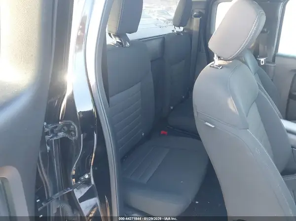1FTER1FH1KLB10863 2019 FORD RANGER - Image 8