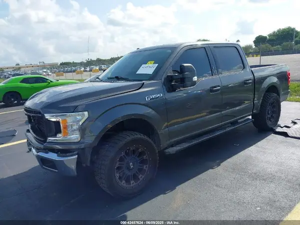 1FTEW1C58JKD83239 2018 FORD F-150 - Image 2