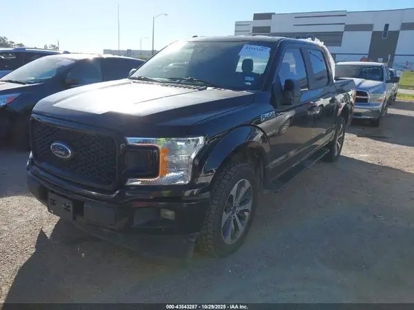 1FTEW1CPXKKC10647 2019 FORD F-150 - Image 2