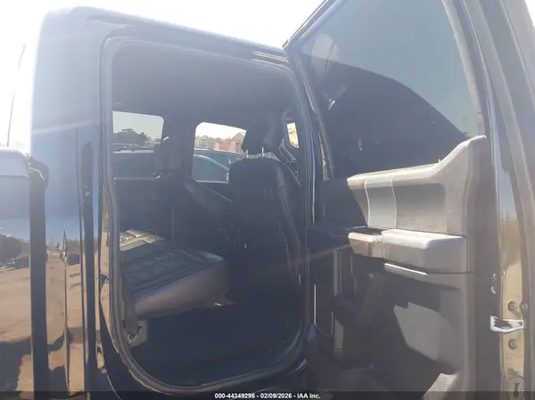1FTEW1E50JFB34052 2018 FORD F-150 - Image 8