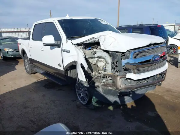 1FTEW1EGXJFC82212 2018 FORD F-150 - Image 1