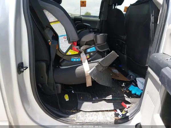 1FTEW1EP3JKC23932 2018 FORD F-150 - Image 8