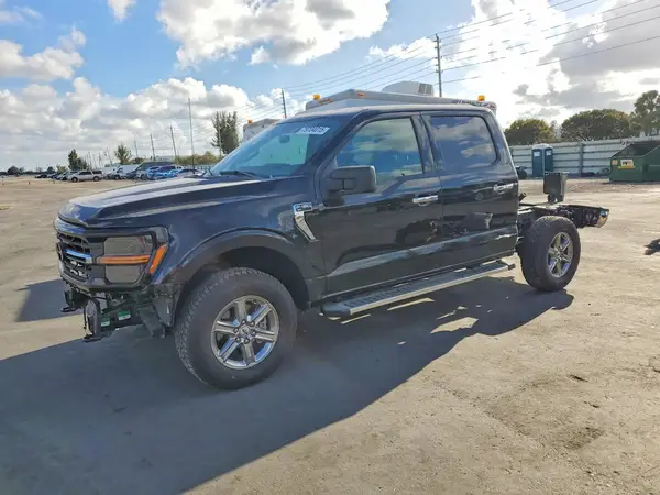 1FTEW3LP8SKE15573 2025 FORD F-150 - Image 1