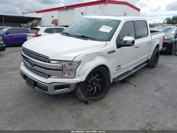 1FTFW1C12JFD95820 2018 FORD F-150 - Image 2