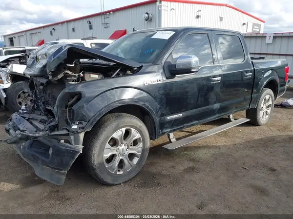 1FTFW1E10JFD46435 2018 FORD F-150 - Image 2