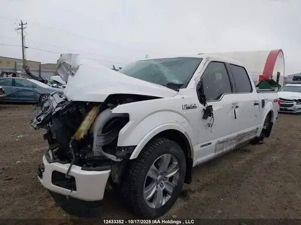 1FTFW1E12KFB92893 2019 FORD F-150 - Image 2