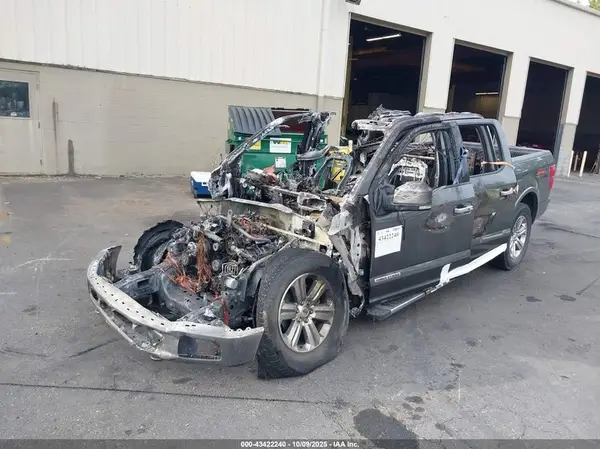 1FTFW1E14JFE49261 2018 FORD F-150 - Image 2
