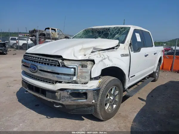 1FTFW1E15JFD85117 2018 FORD F-150 - Image 2