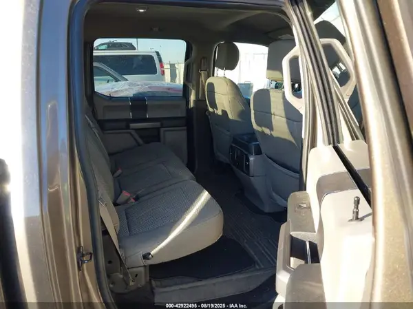 1FTFW1E40KKC55572 2019 FORD F-150 - Image 8