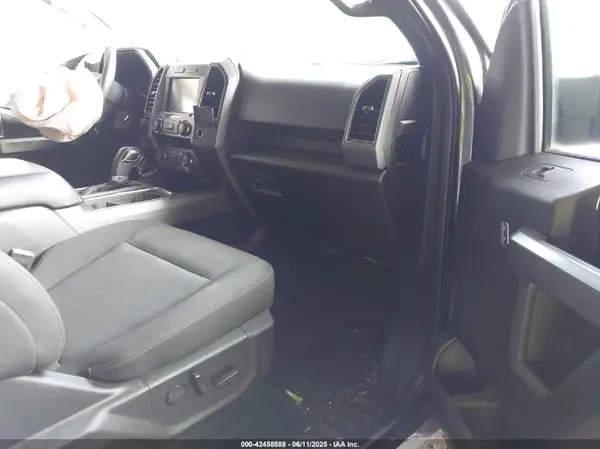 2019 FORD F-150 IAAI lot 42458588 auction photo 5
