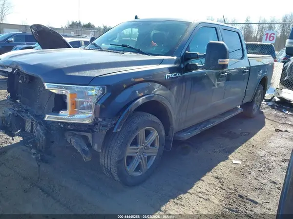 1FTFW1E44KFB72140 2019 FORD F-150 - Image 2
