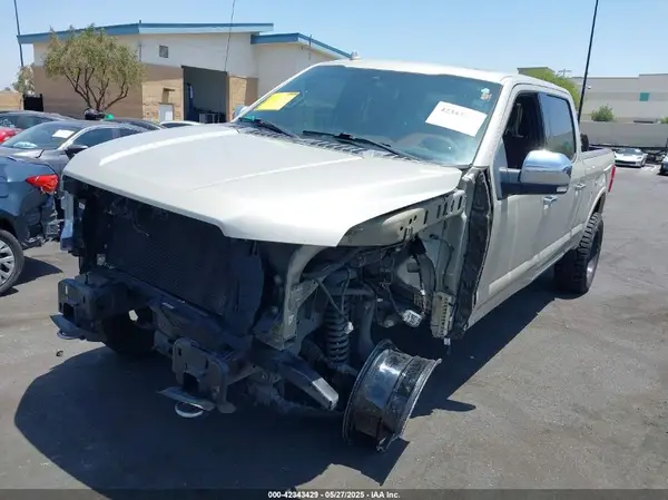 1FTFW1E50JFB45248 2018 FORD F-150 - Image 2