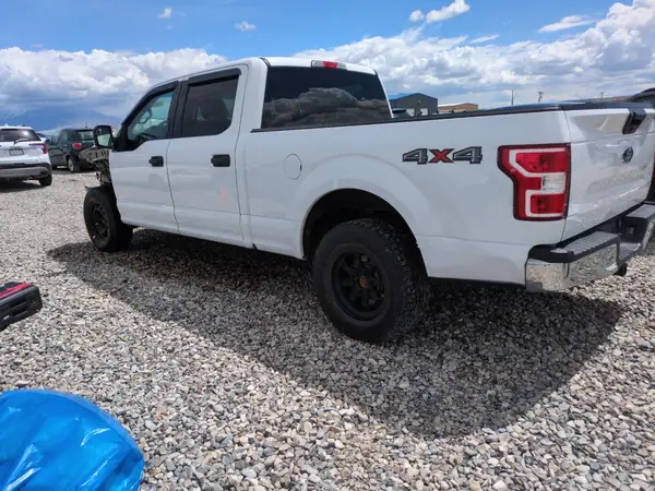 1FTFW1E50JFC33099 2018 FORD F-150 - Image 2