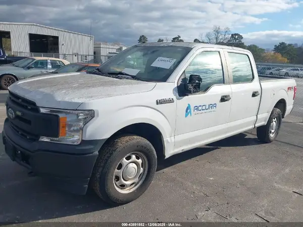 1FTFW1E50JFE55982 2018 FORD F-150 - Image 2