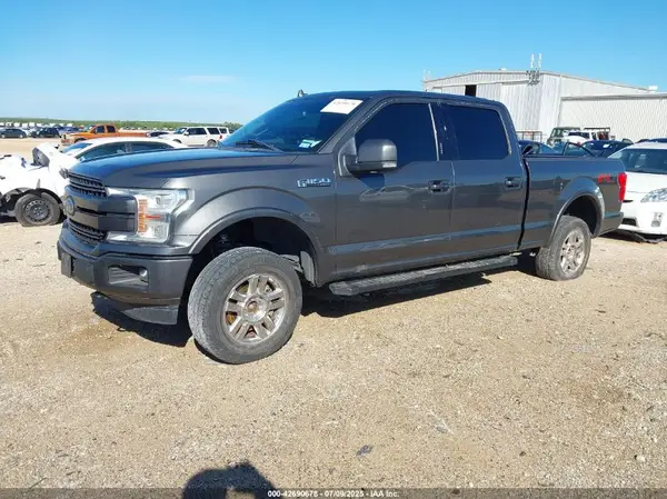 1FTFW1E50JKD93216 2018 FORD F-150 - Image 2