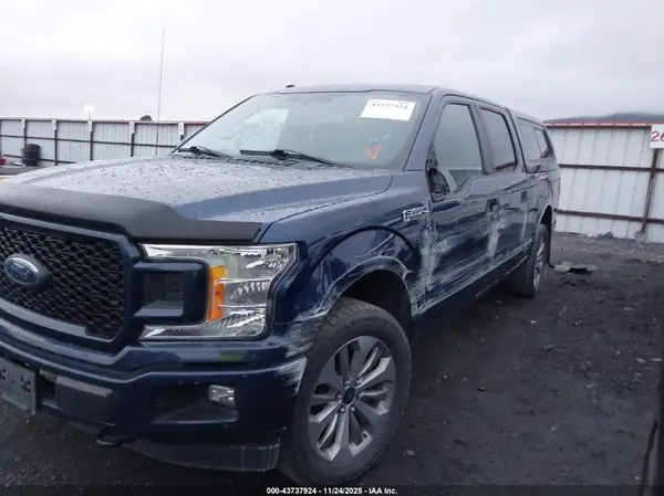 1FTFW1E50JKE31835 2018 FORD F-150 - Image 2