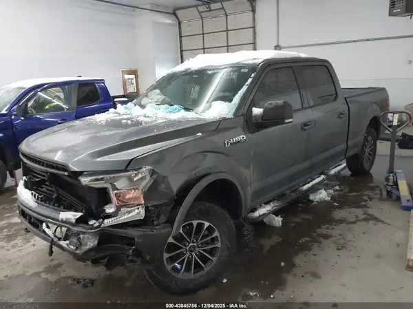 1FTFW1E55JFE68050 2018 FORD F-150 - Image 2
