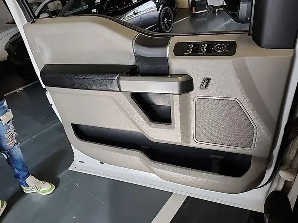 1FTFW1E57JFC66259 2018 FORD F-150 - Image 2