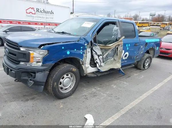 1FTFW1E57JKF29633 2018 FORD F-150 - Image 2